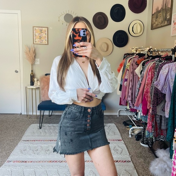 One Teaspoon Black Distressed Denim Mini Skirt - Picture 6 of 9